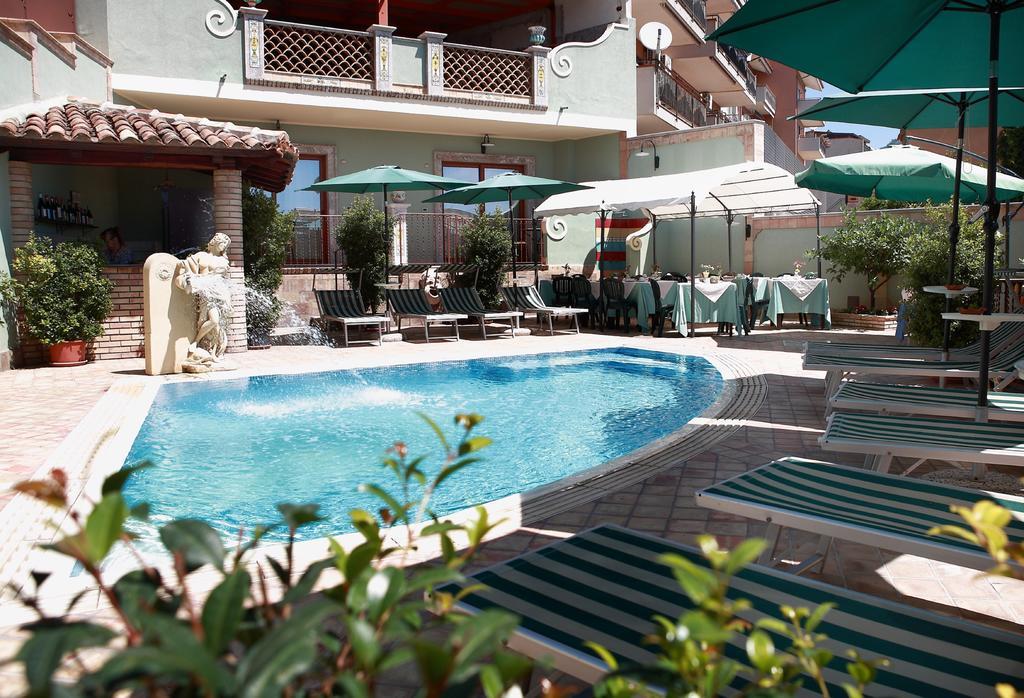 Villa Cristina Giardini-Naxos Exterior foto