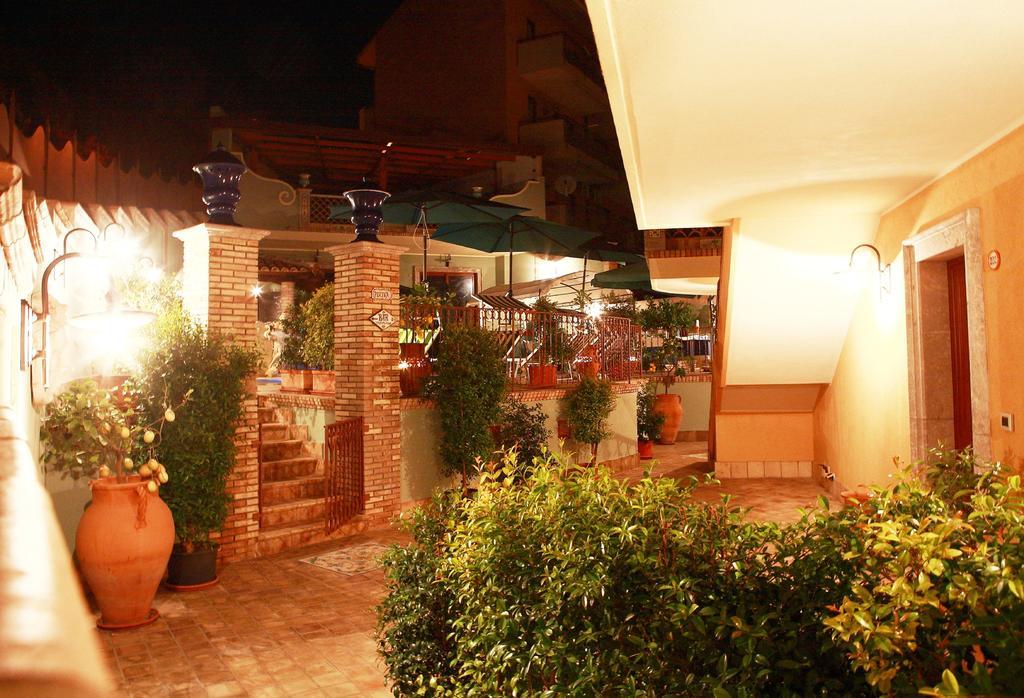 Villa Cristina Giardini-Naxos Exterior foto