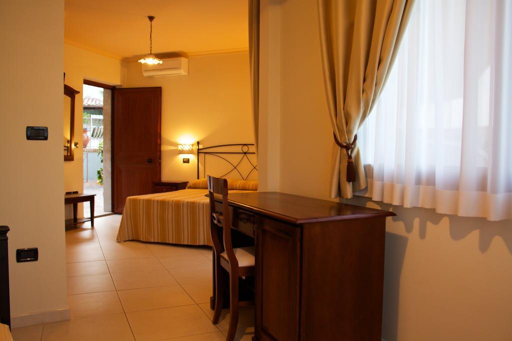 Villa Cristina Giardini-Naxos Exterior foto