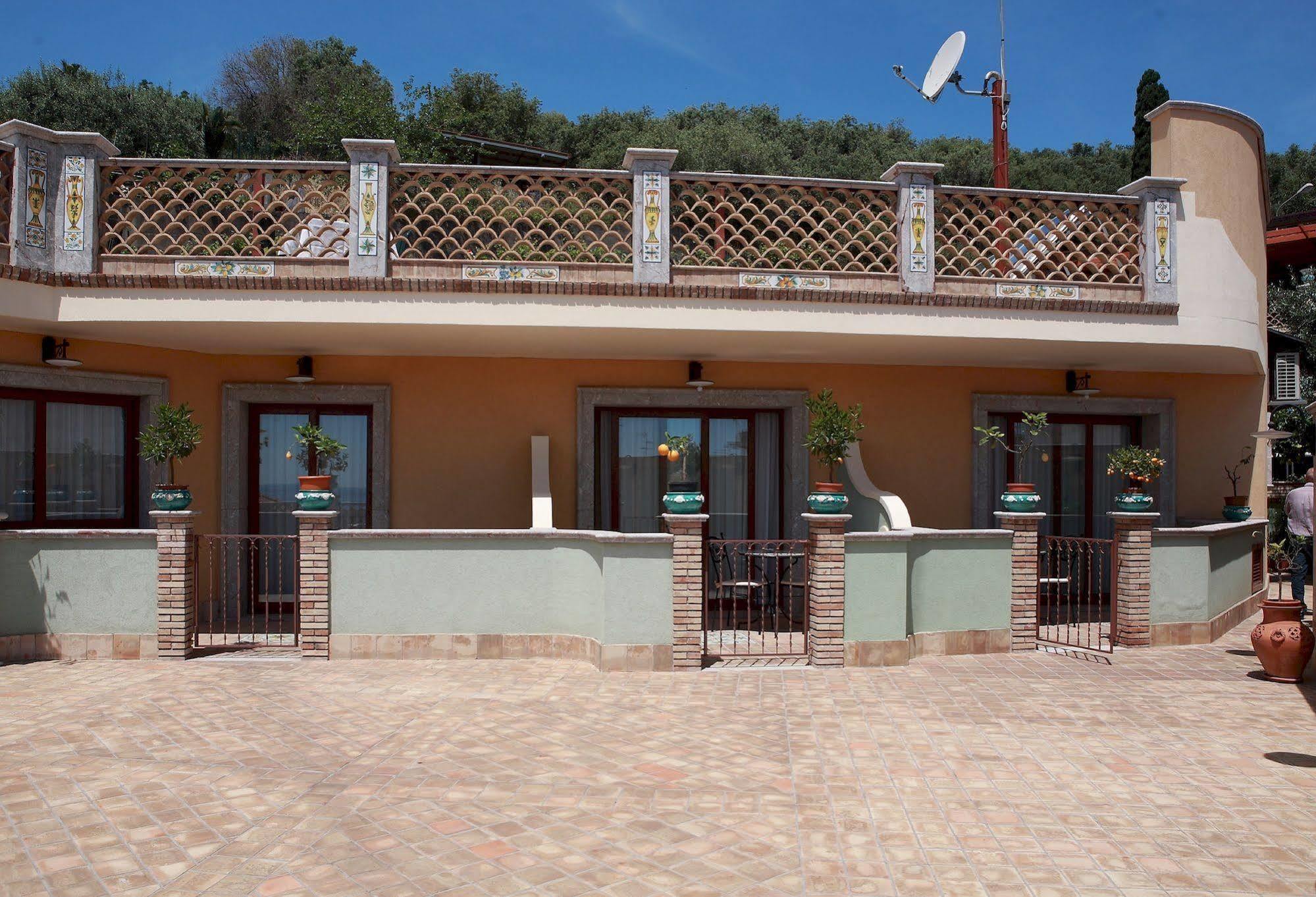 Villa Cristina Giardini-Naxos Exterior foto