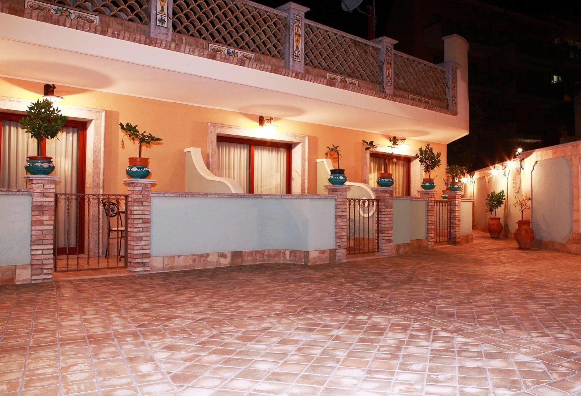 Villa Cristina Giardini-Naxos Exterior foto