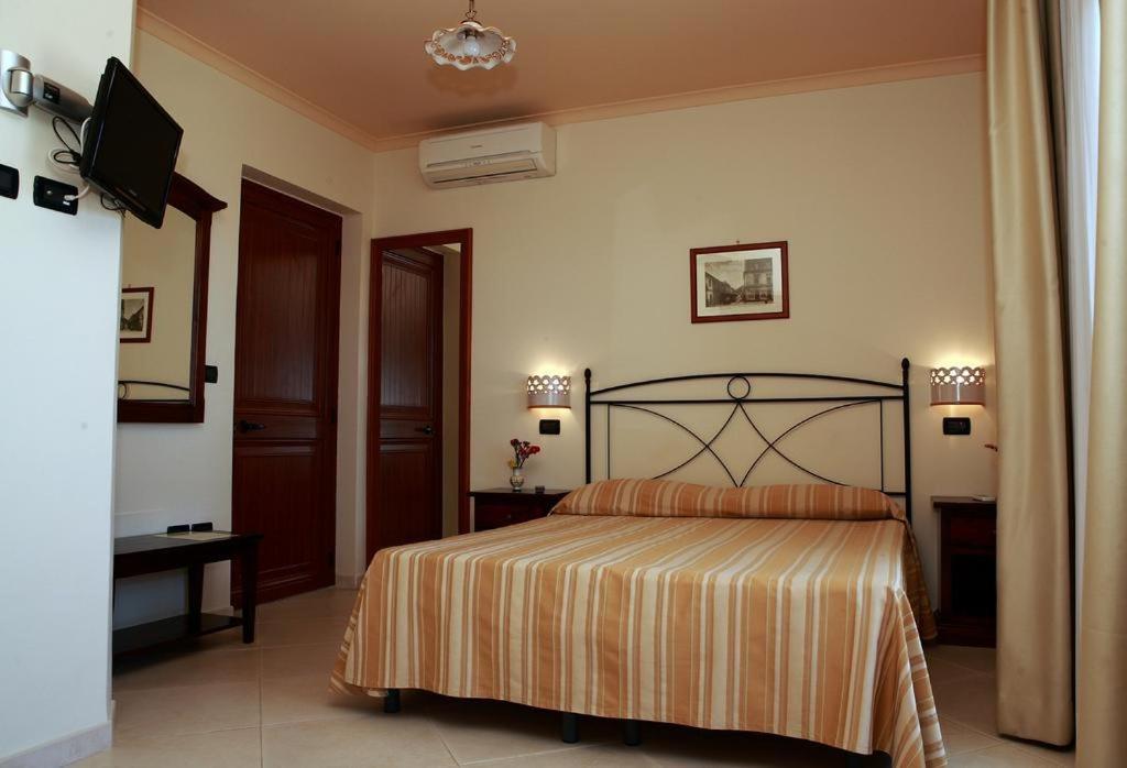 Villa Cristina Giardini-Naxos Exterior foto